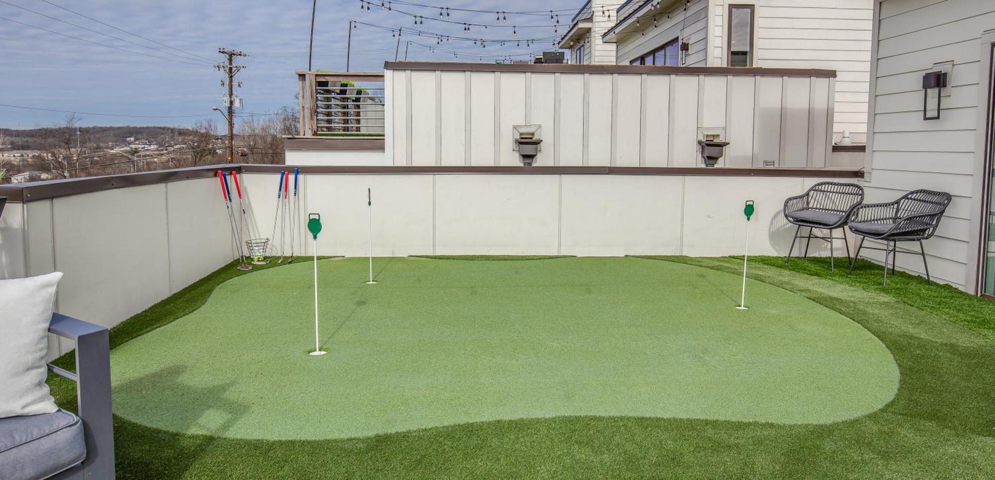 Whiskey House With Rooftop Golf, City Views! 8Min To Downtown! Sleeps 9! Nashville Exterior photo