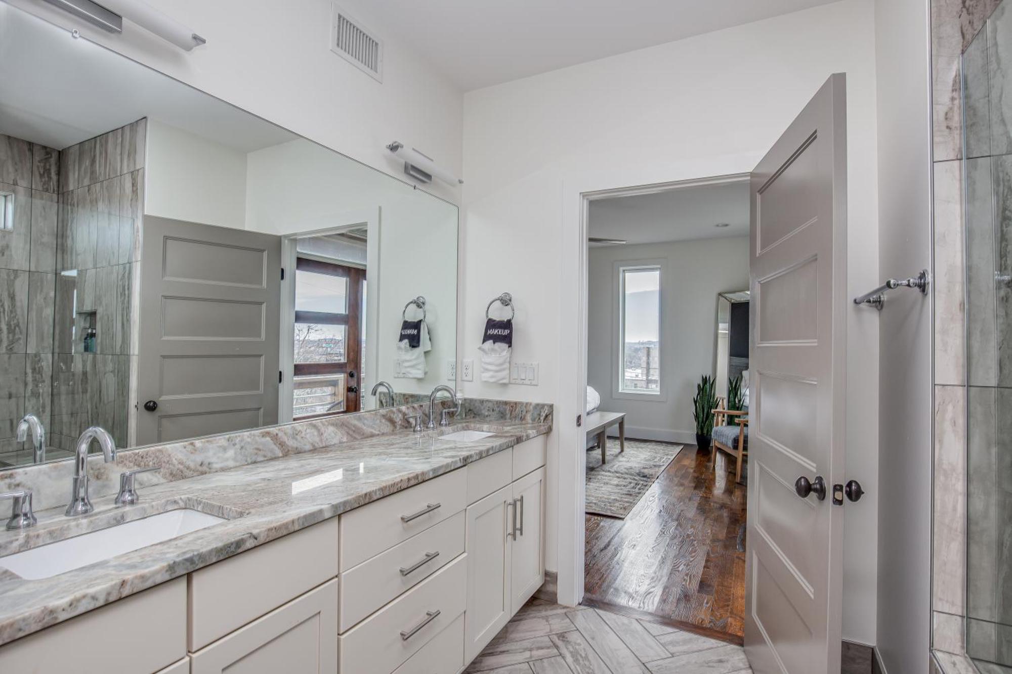 Whiskey House With Rooftop Golf, City Views! 8Min To Downtown! Sleeps 9! Nashville Exterior photo